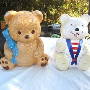VTG BEAR CERAMIC COOKIE JARS PRICE IS BELOW